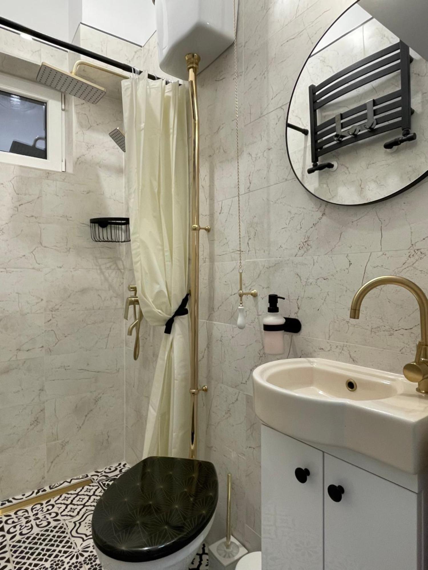 Studio Alice Romana Square Apartment Bucharest Exterior photo